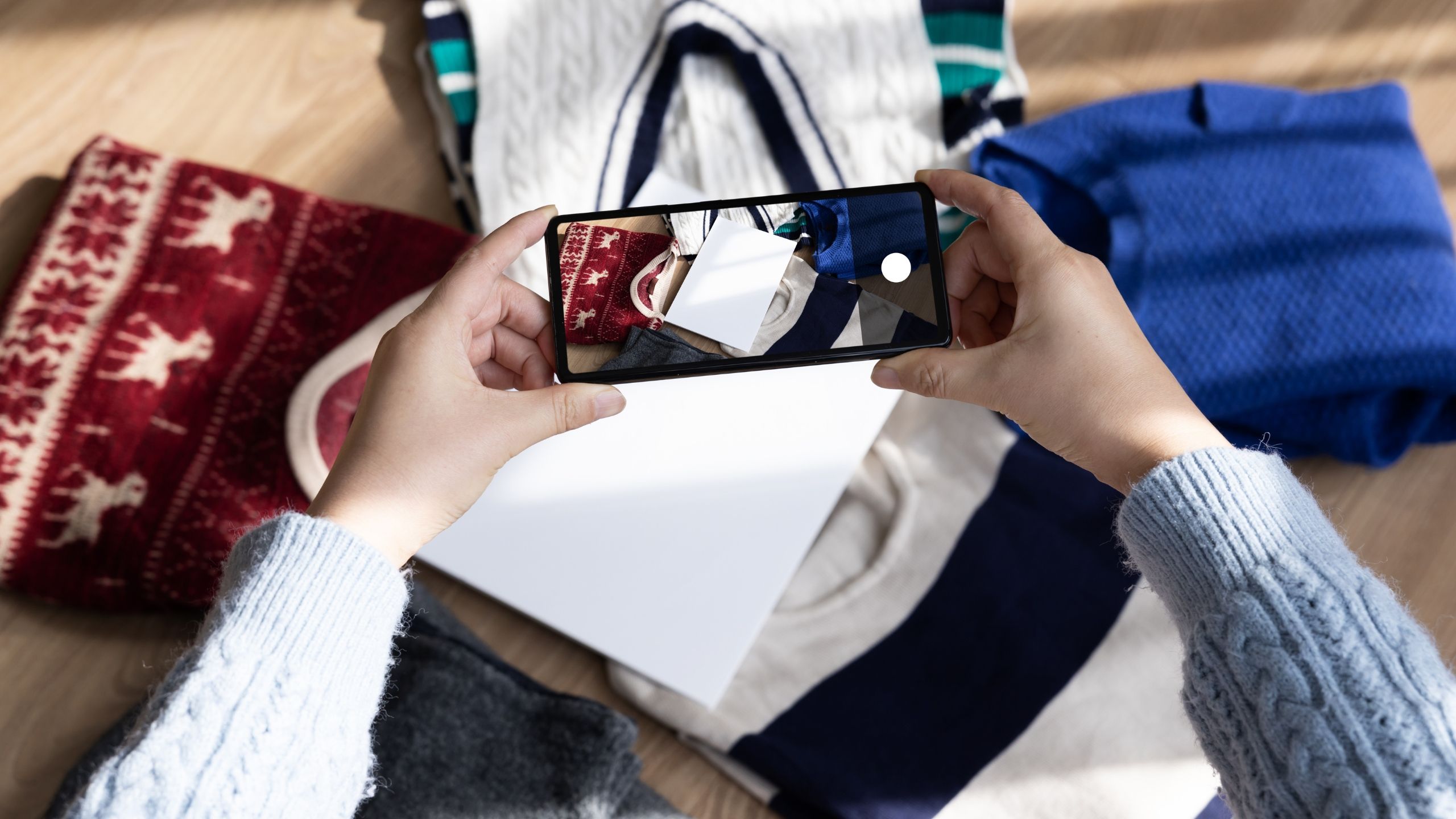 telephone avec des vetements